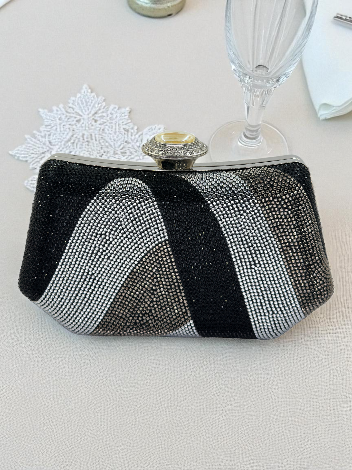 Lüks Kristal ve İnci Gece Çantası Clutch